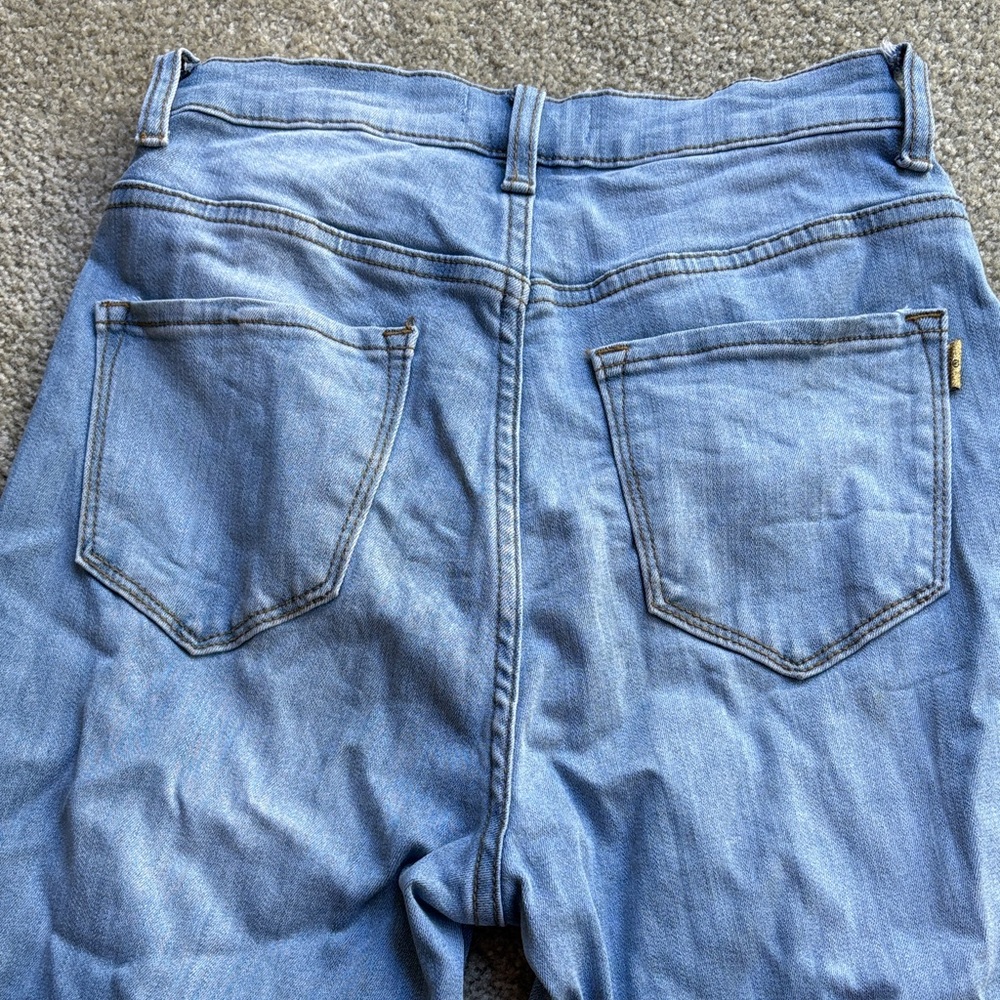 🪷Vibrant Miu distressed flare jeans light blue women's size 7 - Picture 9 of 9